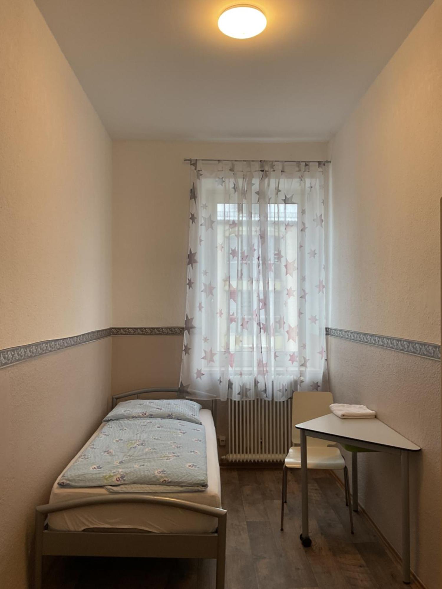 Pension&Hostel Anna - Monteurzimmer Мюнхен Экстерьер фото