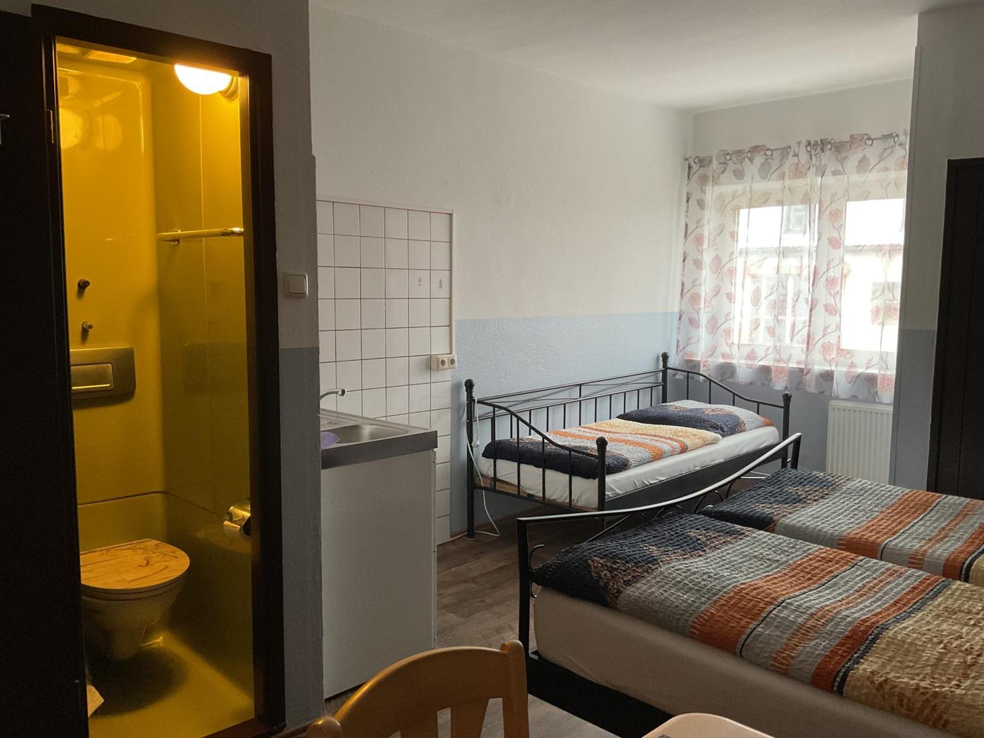 Pension&Hostel Anna - Monteurzimmer Мюнхен Экстерьер фото
